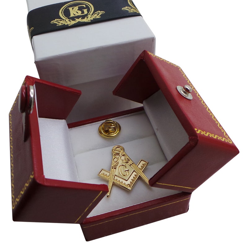 Master Mason Blue Lodge Lapel Pin - Gold 24k Clad Crest Luxury Case - Bricks Masons