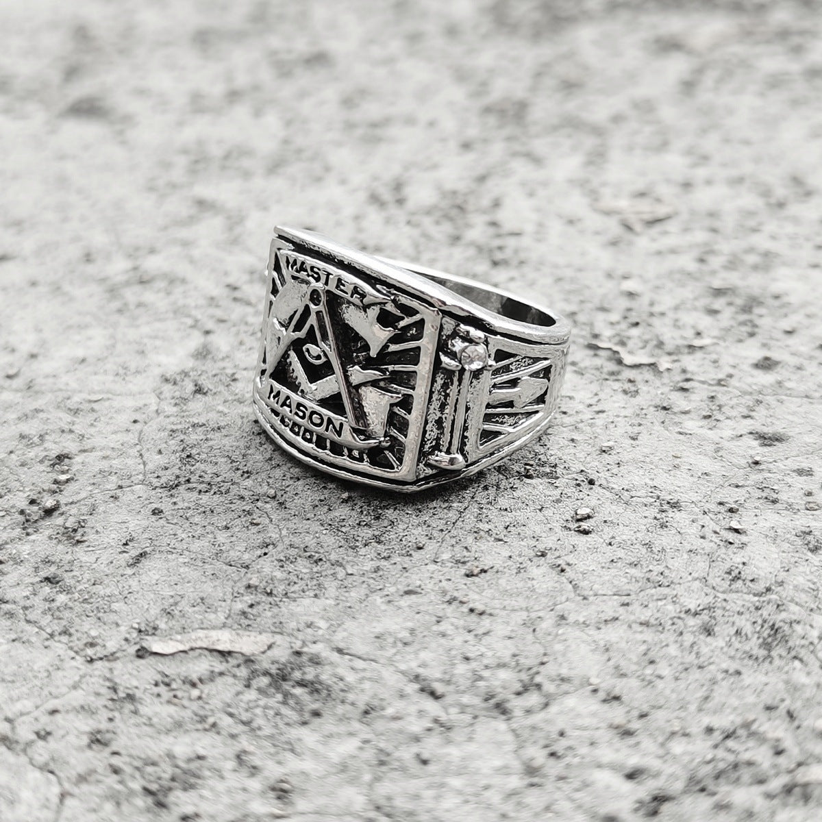 Master Mason Blue Lodge Ring - Vintage Silver Square & Compass G Ring - Bricks Masons