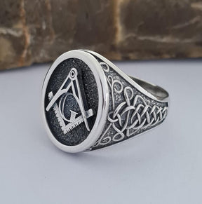 Master Mason Blue Lodge Ring - Compass & Square, Black Onyx - Bricks Masons