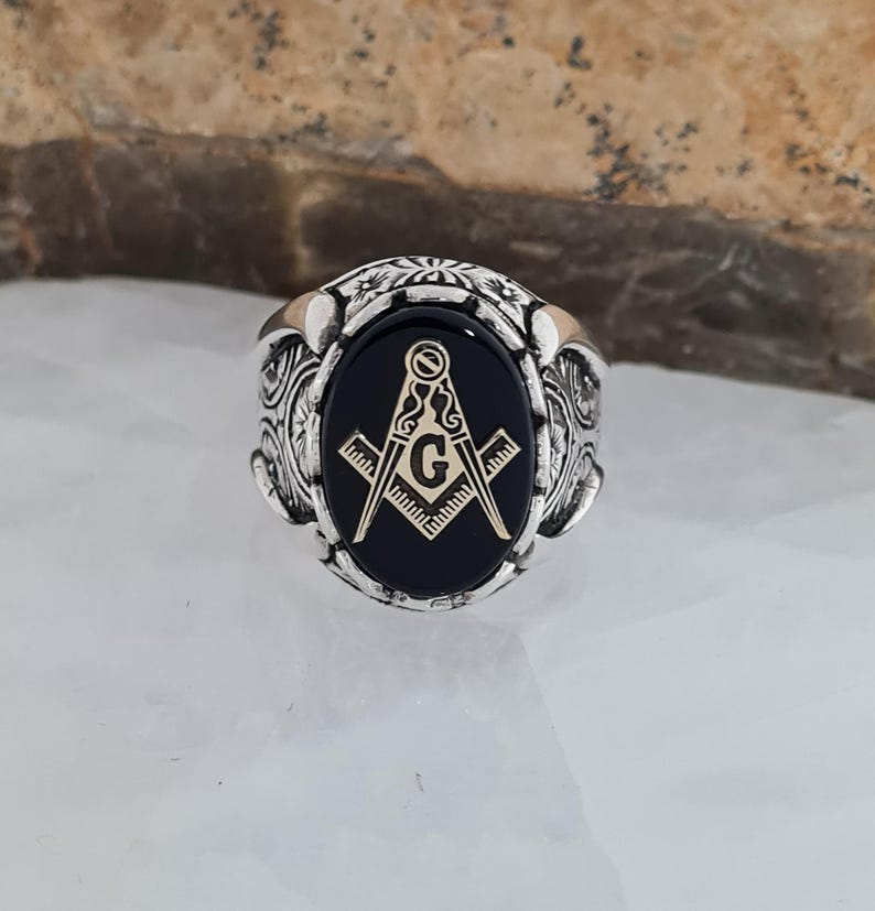Master Mason Blue Lodge Ring - Black Onyx Freemason Symbol - Bricks Masons
