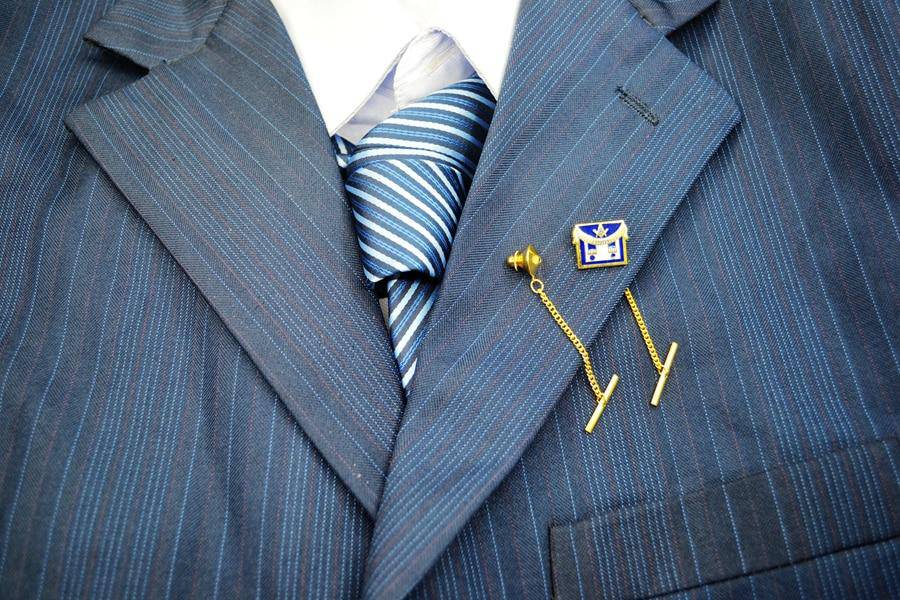 Master Mason Blue Lodge Lapel Pin - Masonic - Bricks Masons