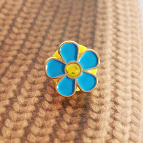 Masonic Lapel Pin - Forget Me Not Flower - Bricks Masons